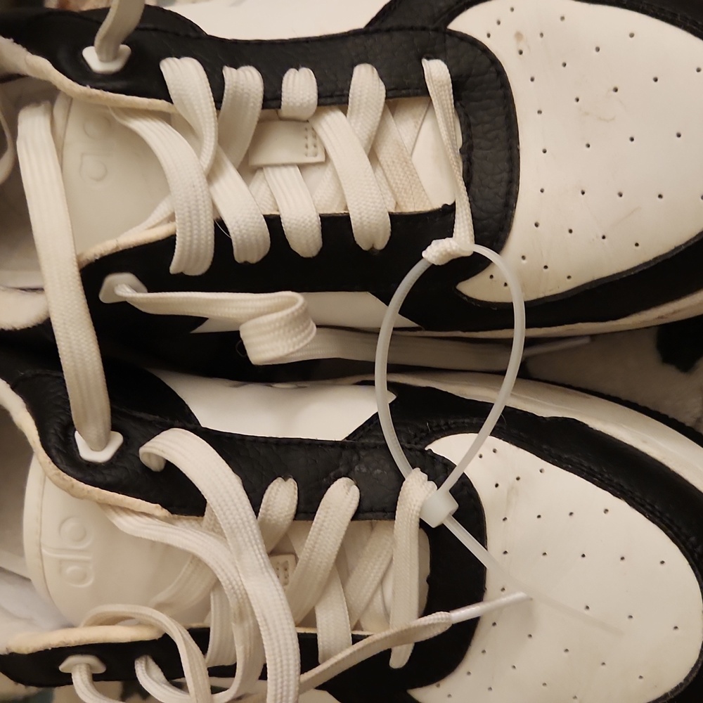 ALO Yoga Black and White Sneakers - Picture 3 of 5